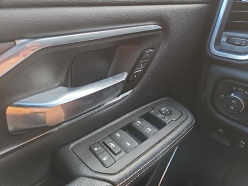 Used 2025 RAM 1500 Laramie image 34