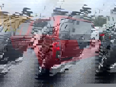 Used 2012 Nissan Frontier SL image 6