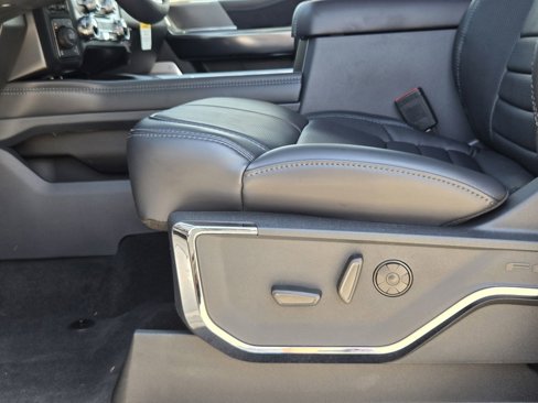 New 2026 Ford F350 Platinum w/ FX4 Off-Road Package image 24