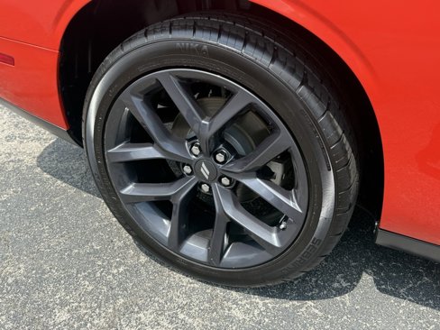 Used 2023 Dodge Challenger SXT w/ Blacktop Package image 9