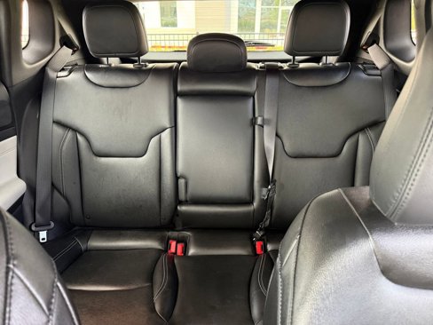 Used 2025 Jeep Compass Limited image 65