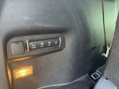 Used 2017 Ford Explorer Limited w/ Equipment Group 301A image 33
