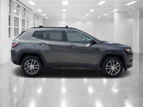 Used 2020 Jeep Compass Latitude image 2