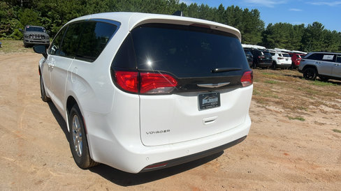 New 2026 Chrysler Voyager LX image 9