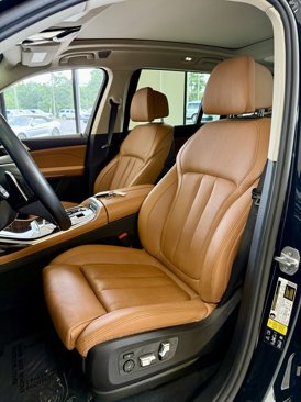 Used 2020 BMW X7 xDrive40i w/ Executive Package image 14
