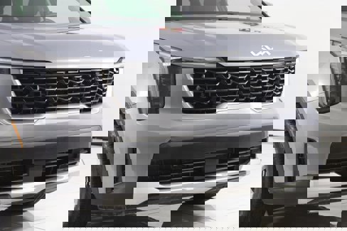 Used 2025 Kia Sorento LX image 38