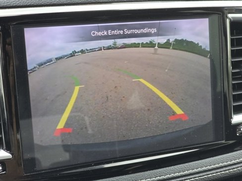 Used 2023 Chrysler Pacifica Limited image 6