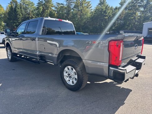Used 2024 Ford F250 XLT image 3