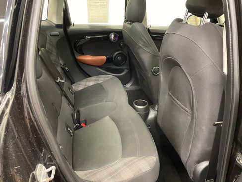 Used 2017 MINI Cooper 4-Door Hardtop image 16