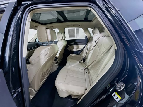 Used 2024 Audi Q5 2.0T Premium Plus w/ Premium Plus Package image 27