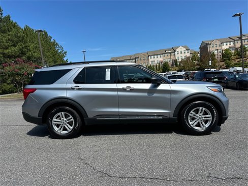 Certified 2022 Ford Explorer XLT image 8