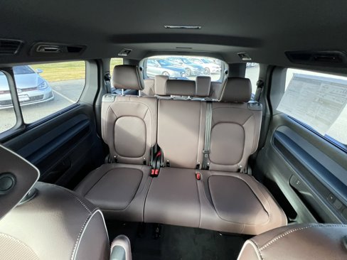 New 2025 Volkswagen ID. Buzz Pro S image 19