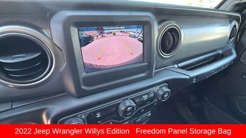 Used 2022 Jeep Wrangler Willys image 16