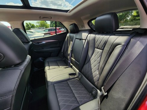 Used 2023 Buick Envision Avenir image 19