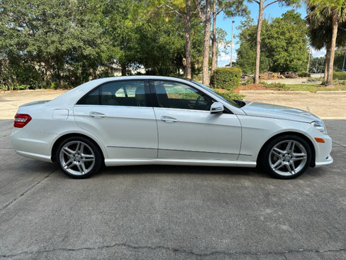 Used 2011 Mercedes-Benz E 550 Sedan image 2