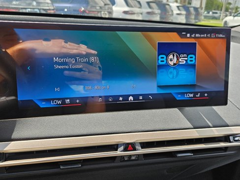 New 2026 BMW iX xDrive60 w/ Premium Package image 32