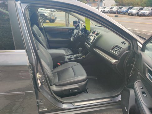 Used 2016 Subaru Outback 2.5i Limited image 16