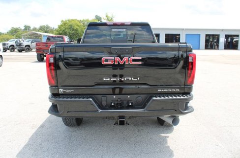 Used 2024 GMC Sierra 2500 Denali w/ Denali Reserve Package image 9