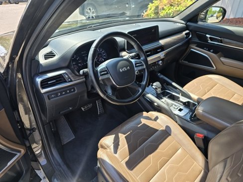 Used 2022 Kia Telluride SX w/ SX Prestige Package image 9
