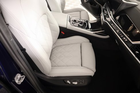 New 2026 BMW X7 xDrive40i image 16