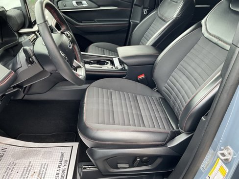 Used 2025 Ford Explorer ST-Line image 6