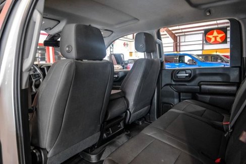 Used 2023 Chevrolet Silverado 2500 Custom w/ Custom Value Package image 33