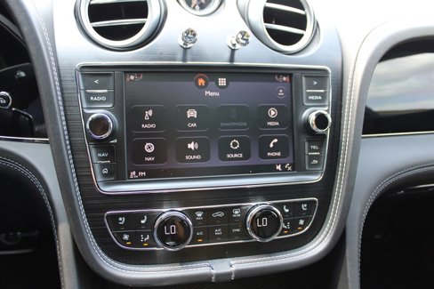 Used 2018 Bentley Bentayga image 46