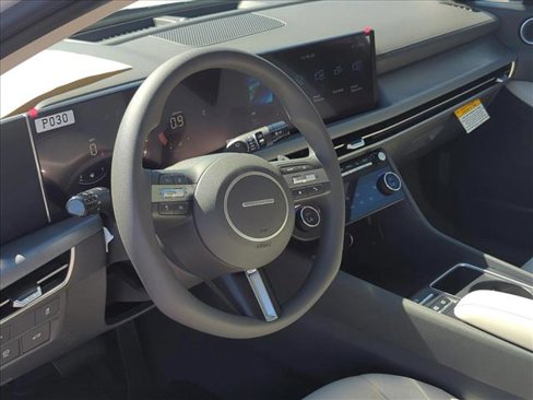 New 2025 Hyundai Sonata SEL image 3