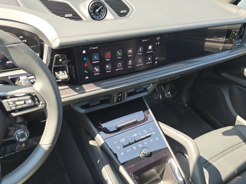 New 2025 Porsche Cayenne GTS image 21