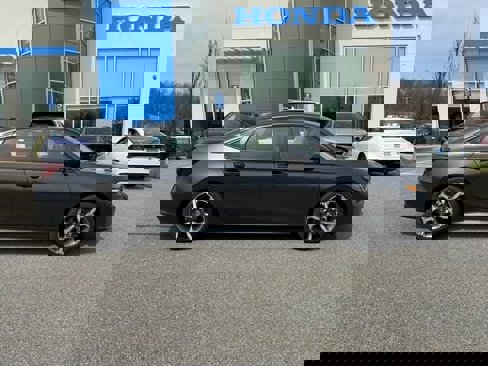 New 2025 Honda Civic Sport Touring image 2