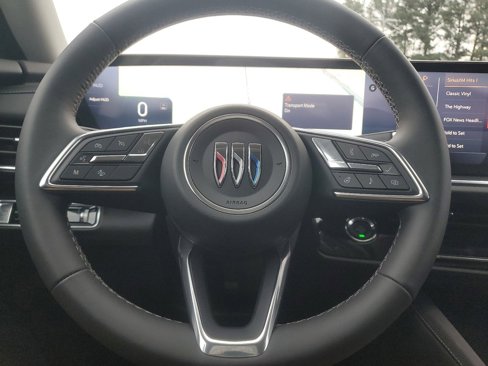 New 2025 Buick Envision Preferred image 22