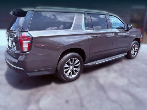 Used 2021 Chevrolet Suburban LT w/ Rear Media and Nav Package image 5