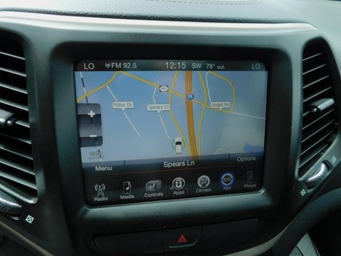 Used 2017 Jeep Cherokee Limited image 31
