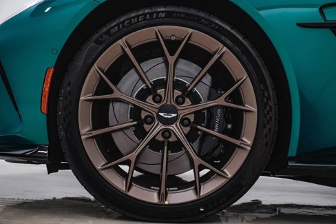 New 2025 Aston Martin V8 Vantage Coupe image 14