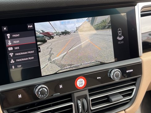 New 2026 Porsche Macan image 28
