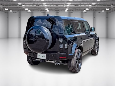 New 2025 Land Rover Defender 110 V8 image 5