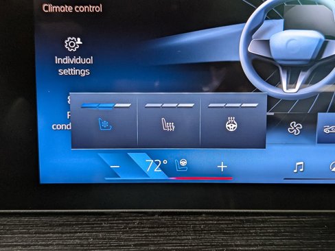 New 2026 BMW 750e xDrive w/ Premium Package image 21