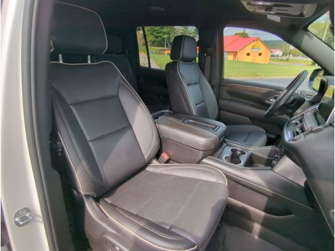 Used 2024 Chevrolet Suburban Premier image 30