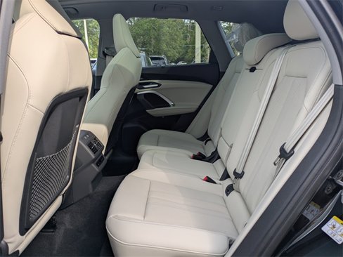 New 2025 Audi Q5 Prestige image 5