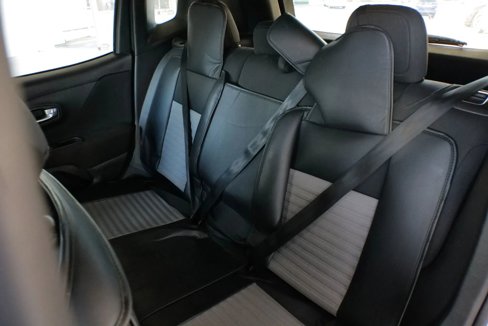 Used 2018 Jeep Renegade Latitude image 17
