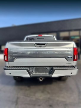 Used 2019 Ford F150 Platinum w/ Equipment Group 701A Luxury image 4
