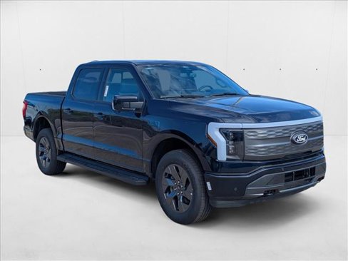 New 2025 Ford F150 Lightning Lariat image 3