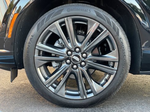 Used 2025 Cadillac Optiq Sport 2 image 26