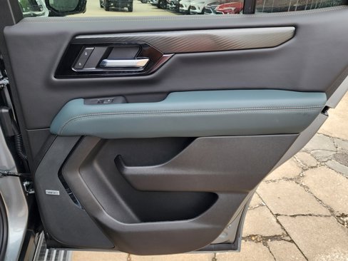 New 2026 GMC Yukon AT4 w/ AT4 Premium Package image 46