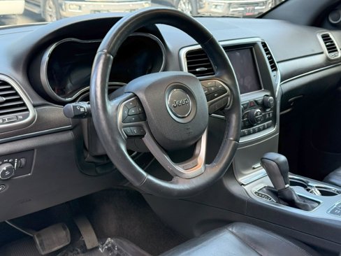 Used 2018 Jeep Grand Cherokee Limited image 11