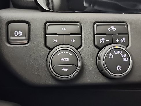 New 2026 Chevrolet Silverado 2500 LT image 32