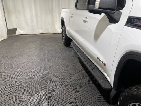 Used 2024 GMC Sierra 1500 AT4 w/ Technology Package image 32