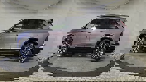 New 2026 Cadillac Vistiq Premium Luxury w/ LPO, Floor Liner Package image 5