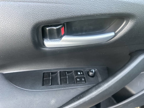 Used 2021 Toyota Corolla LE image 10