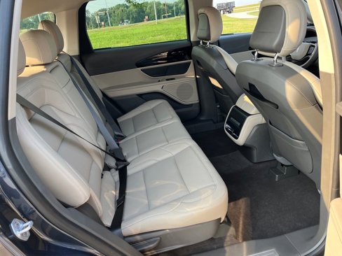 Used 2024 Lincoln Nautilus Premier image 14